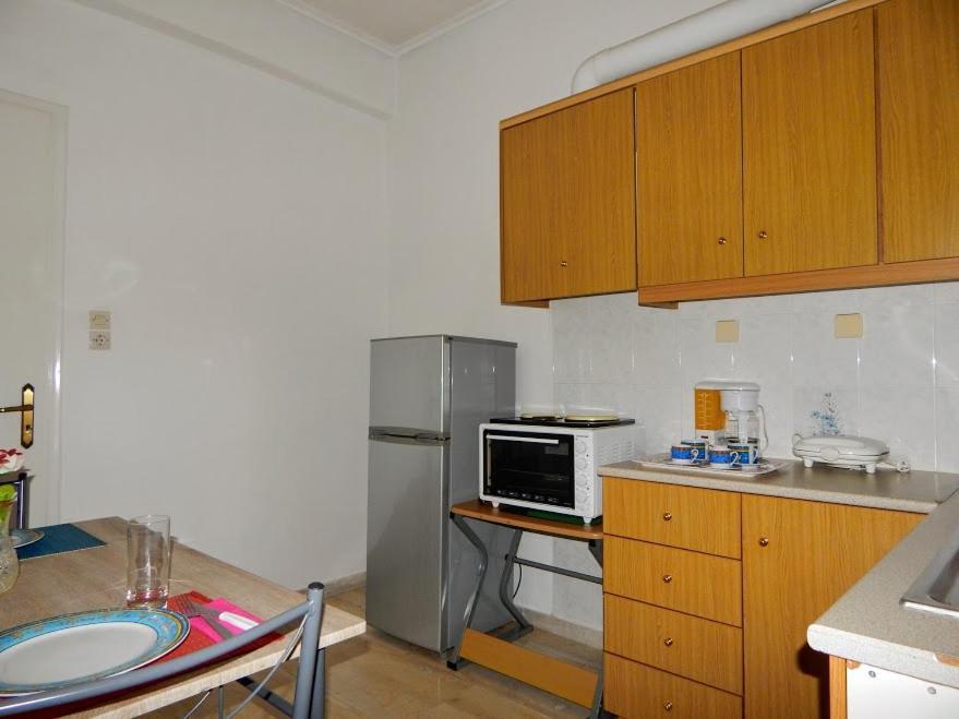 Cozy Apartment For 2-5 People-Center Tripoli 1 Экстерьер фото